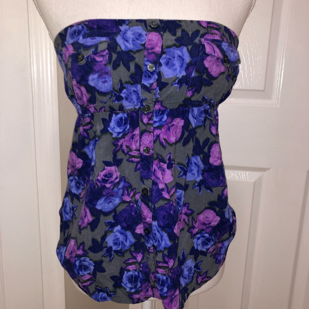 |DONATING SOON| Nollie size small floral top blouse